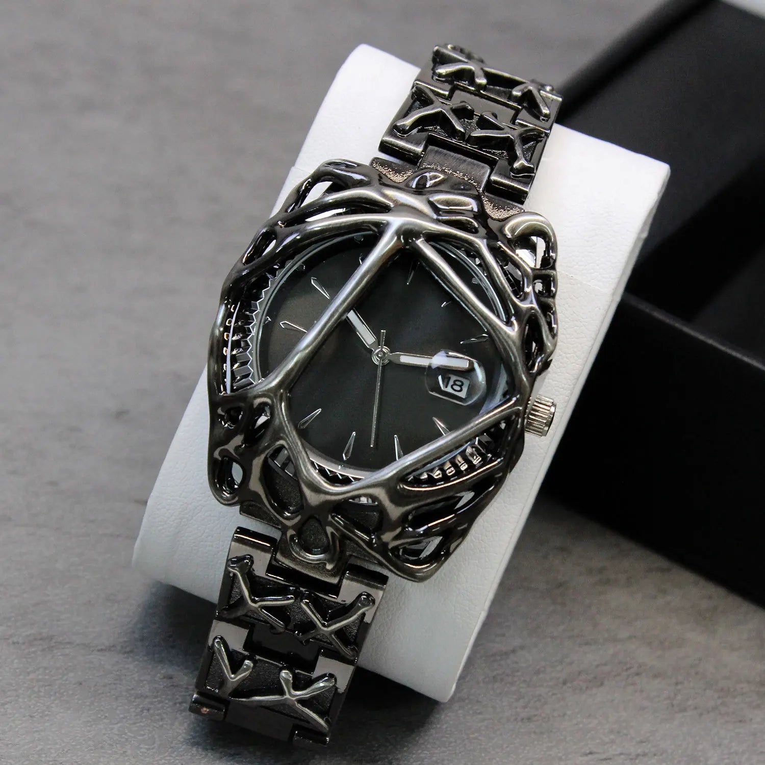 2025 Hot Sell Original Alabaster Style Quartz Watch Men Unisex Hot Medieval Old Unique Creative Shape High Quality AAA Clock